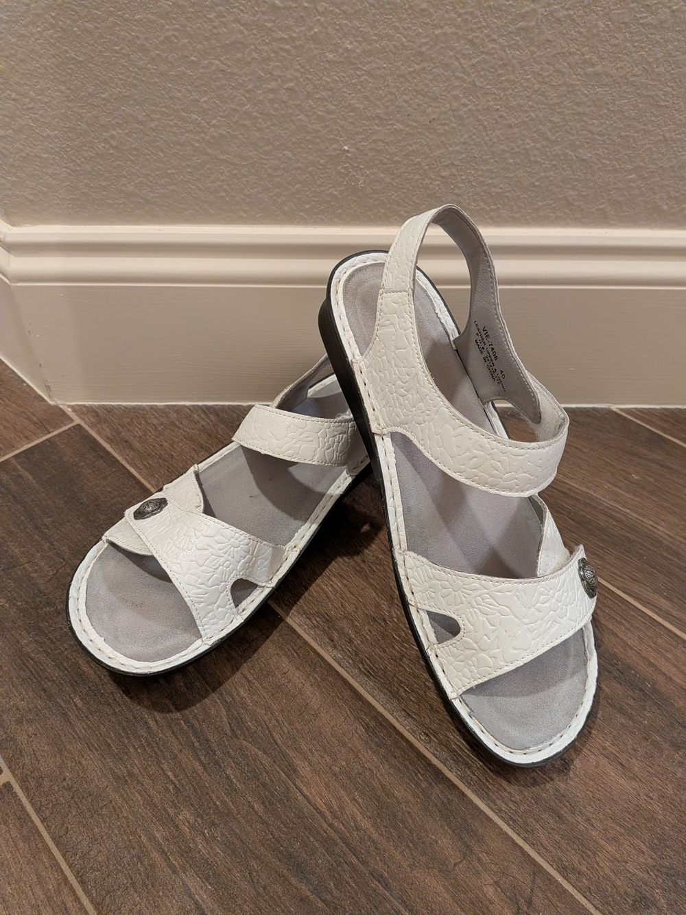Alegria Vienna Leather Platform Sandals, size 9-1/2